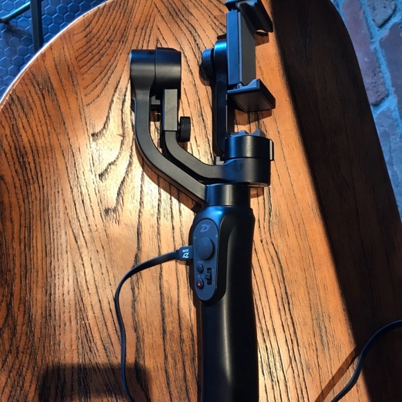 Zhiyun Smooth Q 3-Axis Gimbal Stabilizer - Picture 1 of 4